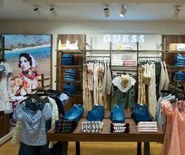 GUESS immagine 2
