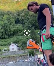 Saut elastique pont Napoléon -luz saint sauveur -Elastic Crocodil Bungee pyrenees image 6