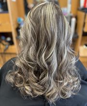 Fantastic Sams Cut & Color image 10