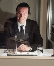 Dolmetsch Kabine Daniel Bintener