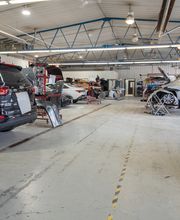 Crash Champions Collision Repair Crete image 14