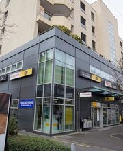 exterieur-de-la-pharmacie-sun-store-thonex