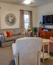 La Bonne Maison Senior Living image 8