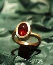 Schmuck & Design Bild 2