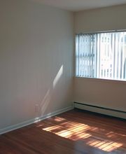 Lansdale Village Apartments image 5