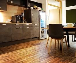 Office Essen – Küche und Besprechungsbereich