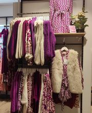 Farbenfrohe Outfits Warnemünde