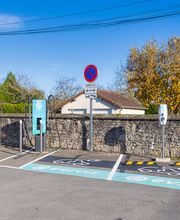 EVzen Station de recharge Jouet-sur-l'Aubois - Maxi