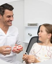 Kieferorthopädie Zürichberg AG, Dr. med. dent. Andreas Galli Bild 1