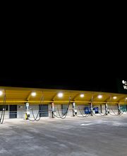 Suds Deluxe Car Wash image 9