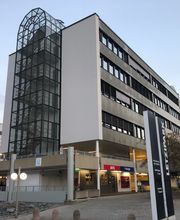 Avis Autovermietung - Zürich Letzipark Bild 2