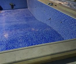 Schwimmbadbau