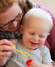 Beste Versorgung für unsere kleinen Patienten - Wir betreuen unsere jungen Patienten mit viel Hingabe und Empathie in Kinderzentrum. Wir kümmern uns um Körper und Seele und behandeln sämtliche akuten und chronischen Kinder- und Jugendkrankheiten.