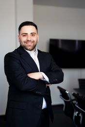 MAV FINANZMAKLER - Makler für Versicherungen und Finanzierungen