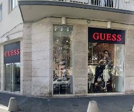 GUESS immagine 1