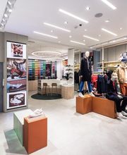 Lacoste Lyon Herriot image 7