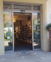 Wyland Apotheke und Drogerie AG Bild 7