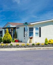 Foxfield Manufactured Home Community image 2