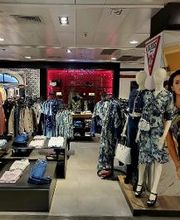 GUESS imagen 4