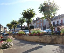 Mairie - Bourbon-Lancy image 3