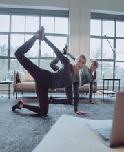 Youpila Studios - Düsseldorf Unterbilk Barre Workout, Pilates & moderne Rückbildung, Feminine Fitness, Cornelia Dingendorf
