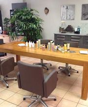 MAIGRÜN FRISEURE Bild 6