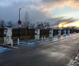 bp pulse Charging Station image 5