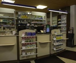 comptoir-de-sortie-pharmacie-amavita-stI.mier
