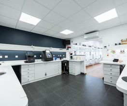 Opticien BERNAY-MENNEVAL Optical Center image 1