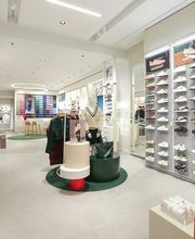 Lacoste La Maquinista imagen 4