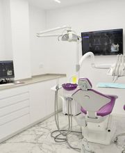 Milaaguilarclinicadental-interiorclinica.JPG
