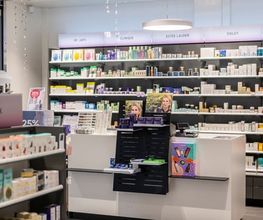 Kassenbereich Amavita Apotheke Vispach
