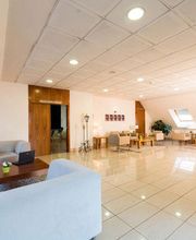 hotel-infantas-de-leon-sala-espera-03.jpg