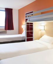 B&B HOTEL Laval Ouest image 5