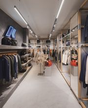 K-Way 34 Milano immagine 12