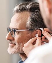 Neuroth Hörcenter AG - Hörgeräte und Gehörschutz Bild 3