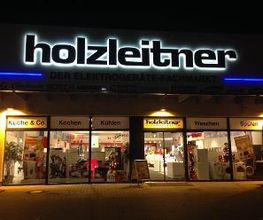 Holzleitner Filiale bei Nacht, Küche & Co, Kochen, Kühlen, Waschen und Spülen
