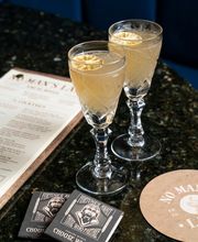 No Man's Land Cocktail Parlor & Eatery image 9