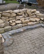 Trockenmauer aus Sandstein