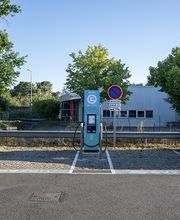 EVzen station de recharge image 1