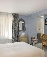 Logis Hôtel Domaine de Valaudran image 20