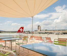 Sportsbar & Terrasse Bild 6