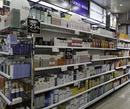 lierac-produits-pharmacie-sun-store-lausanne-gare-cff