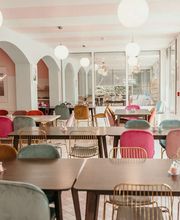 greet hotel Pont du Gard Route d'Avignon image 9