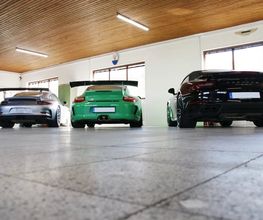 Die ENVER UG ist eine spezialisierte Porsche Werkstatt am Nürburgring und bietet professionellen Reparatur- und Servicebetrieb für moderne Porsche Sportwagen. Strukturierte Abläufe, hochwertige Technik und Erfahrung im Performance-Segment stehen im Fokus.