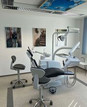 Zahnarzt Dr. med. dent. Mark Ahrens Bild 7