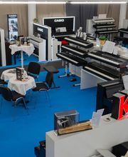 200 qm Showroom mit einer großen Auswahl an digitalen Tasteninstrumenten!