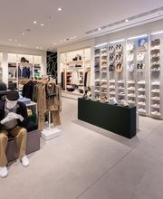 Lacoste Le Chesnay Parly II image 3