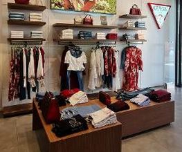 GUESS imagen 5