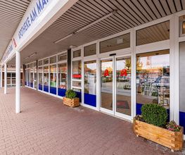 Aussenansicht der Apotheke am Marktkauf